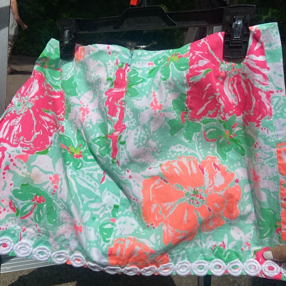 Lilly Pulitzer Skort size 4 - Picture 3 of 3